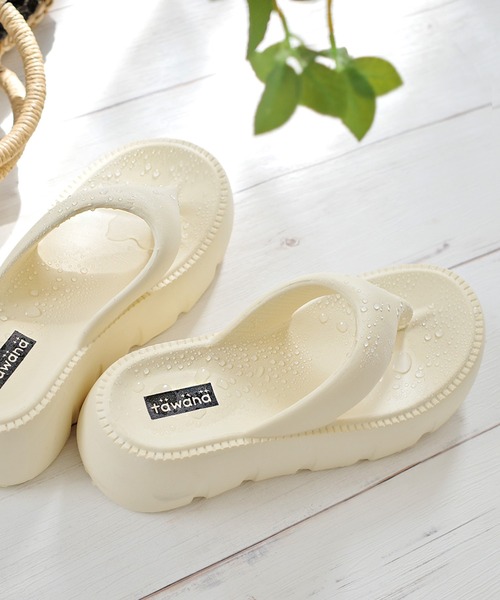 AmiAmi（アミアミ）の「軽量厚底！トングプラットフォームサンダル /ビーチサンダル（サンダル・レディース・ピンク/グリーン/アイボリー/ホワイト/ブラック・36-37/38-39/40-41）」の19枚目の写真