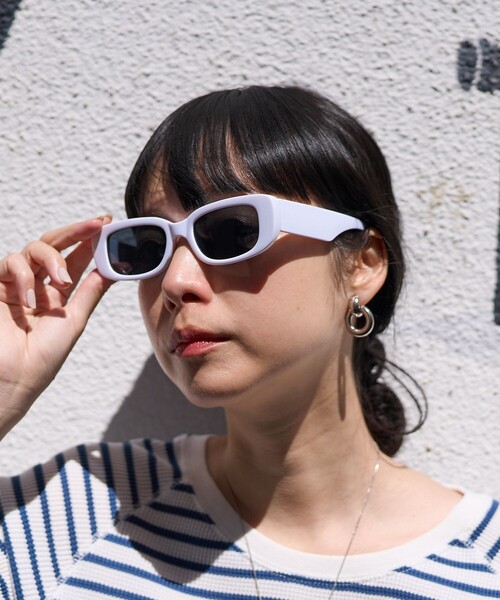 FREAK'S STORE（フリークスストア）の「Casselini/キャセリーニ スクエアアイウエア（サングラス・レディース・ベージュ/ホワイト/ブラック・ONE SIZE）」の4枚目の写真