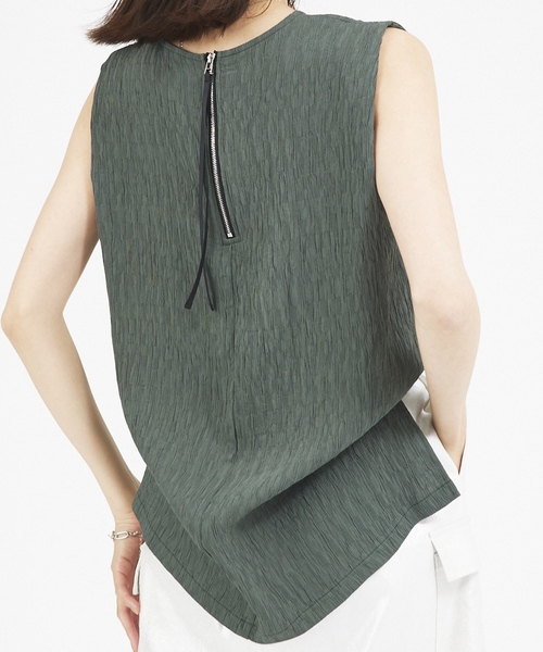 abahouse mavie（アバハウスマヴィ）の「【セットアップ対応/ノースリーブ】楊柳バックジップノースリプルオーバー（シャツ/ブラウス・レディース・グリーン/ホワイト/ブラック・フリー）」の3枚目の写真