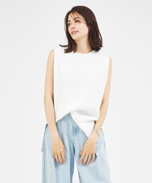 abahouse mavie（アバハウスマヴィ）の「【セットアップ対応/ノースリーブ】楊柳バックジップノースリプルオーバー（シャツ/ブラウス・レディース・グリーン/ホワイト/ブラック・フリー）」の10枚目の写真