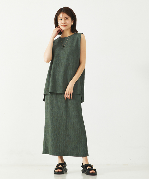 abahouse mavie（アバハウスマヴィ）の「【セットアップ対応/ノースリーブ】楊柳バックジップノースリプルオーバー（シャツ/ブラウス・レディース・グリーン/ホワイト/ブラック・フリー）」の12枚目の写真