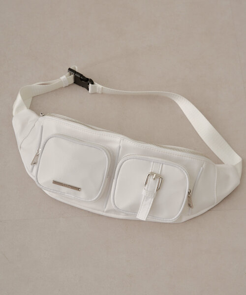 Chico（チコ）の「ナイロンウエストポーチ（ボディバッグ/ウエストポーチ・レディース・アイボリー/ブラック/シルバー・FREE）」の11枚目の写真