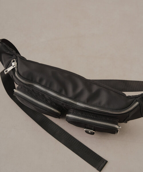 Chico（チコ）の「ナイロンウエストポーチ（ボディバッグ/ウエストポーチ・レディース・アイボリー/ブラック/シルバー・FREE）」の15枚目の写真