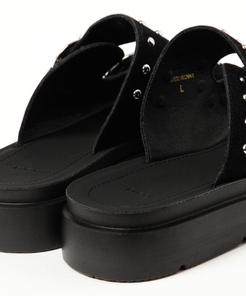 niko and...（ニコアンド）の「オリジナルスタッズ付きサンダル（サンダル・レディース・ベージュ/ブラック・MEDIUM/LARGE）」の18枚目の写真