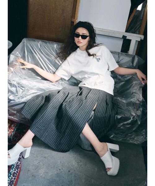 EVRIS（エヴリス）の「ピンストライプデニムロングスカート