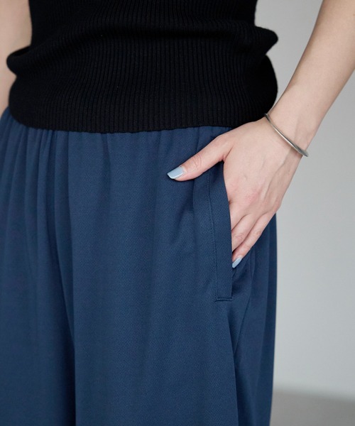 etre pret(エトレプレ)の「汗臭・生乾き臭をブロック!抗菌防臭ドライハーフパンツ【ユニセックス】(その他パンツ・レディース・ブラック/チャコールグレー/ネイビー・X-SMALL/SMALL/MEDIUM/LARGE/X-LARGE/XX-LARGE/XXX-LARGE)」の15枚目の写真