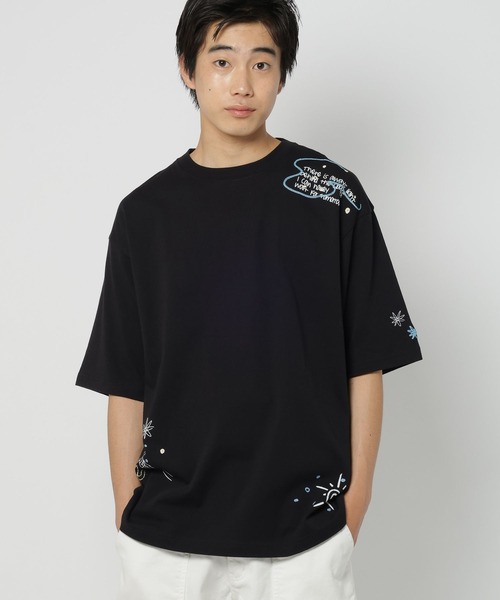 niko and...(ニコアンド)の「ランダムラクガキプリントTシャツ(Tシャツ/カットソー・メンズ・オフホワイト/ブラック/ブルー・MEDIUM/LARGE)」の13枚目の写真