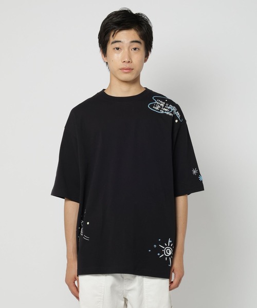 niko and...(ニコアンド)の「ランダムラクガキプリントTシャツ(Tシャツ/カットソー・メンズ・オフホワイト/ブラック/ブルー・MEDIUM/LARGE)」の17枚目の写真