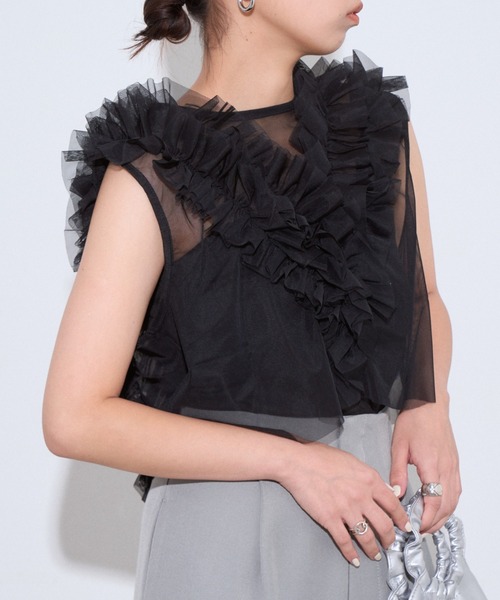 Eclat one（エクラワン）の「シアー フリル クロップド ベスト（ベスト・レディース・アイボリー/ブラック/グレー/グレイッシュベージュ・FREE）」の10枚目の写真