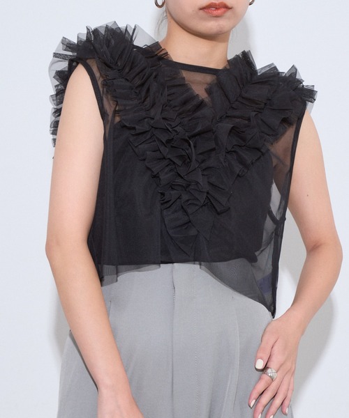 Eclat one（エクラワン）の「シアー フリル クロップド ベスト（ベスト・レディース・アイボリー/ブラック/グレー/グレイッシュベージュ・FREE）」の11枚目の写真