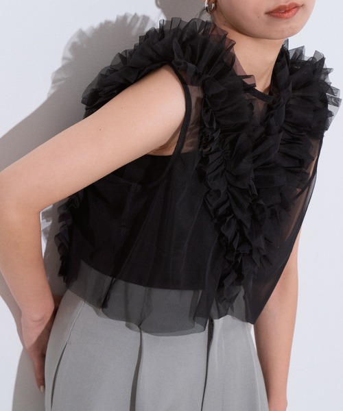 Eclat one（エクラワン）の「シアー フリル クロップド ベスト（ベスト・レディース・アイボリー/ブラック/グレー/グレイッシュベージュ・FREE）」の20枚目の写真