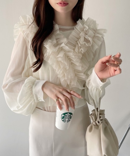 Eclat one（エクラワン）の「シアー フリル クロップド ベスト（ベスト・レディース・アイボリー/ブラック/グレー/グレイッシュベージュ・FREE）」の9枚目の写真