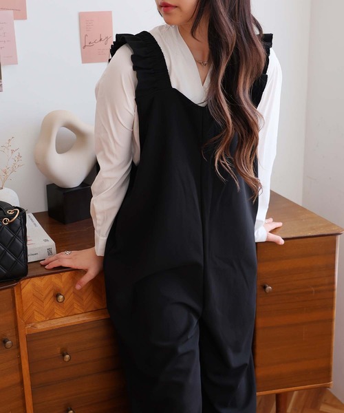 Girly Doll(ガーリードール)の「フリルショルダーオールインワン/サロペットパンツ(サロペット/オーバーオール・レディース・キャメル/ブラック/グレー・M/L)」の19枚目の写真