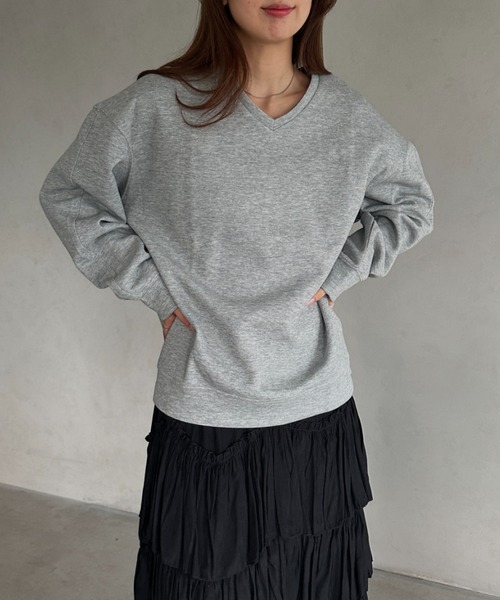 MYMOOD.（マイムード）の「Vネックビッグシルエットプルオーバー（スウェット・レディース・グレー/ホワイト/イエロー・FREE）」の12枚目の写真