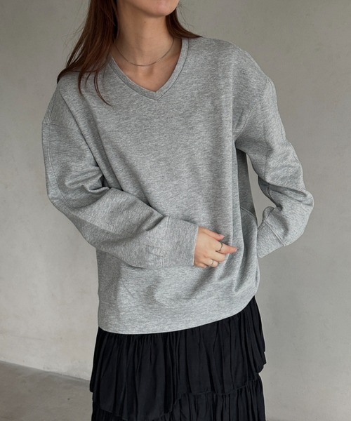 MYMOOD.（マイムード）の「Vネックビッグシルエットプルオーバー（スウェット・レディース・グレー/ホワイト/イエロー・FREE）」の13枚目の写真