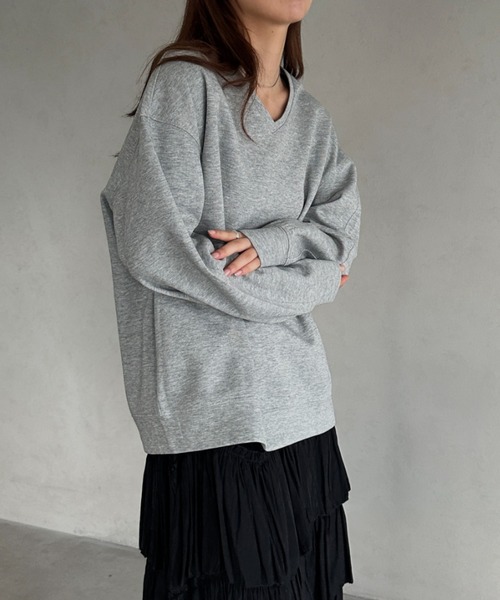 MYMOOD.（マイムード）の「Vネックビッグシルエットプルオーバー（スウェット・レディース・グレー/ホワイト/イエロー・FREE）」の11枚目の写真