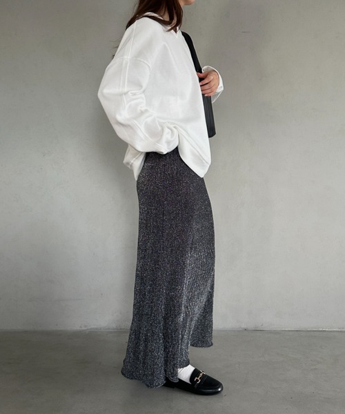 MYMOOD.（マイムード）の「Vネックビッグシルエットプルオーバー（スウェット・レディース・グレー/ホワイト/イエロー・FREE）」の9枚目の写真