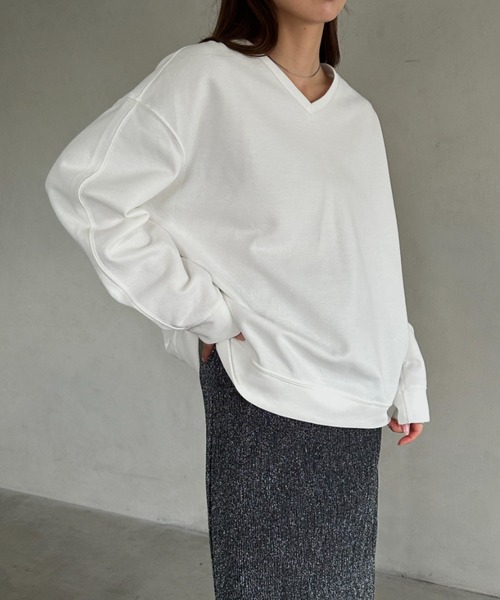 MYMOOD.（マイムード）の「Vネックビッグシルエットプルオーバー（スウェット・レディース・グレー/ホワイト/イエロー・FREE）」の4枚目の写真