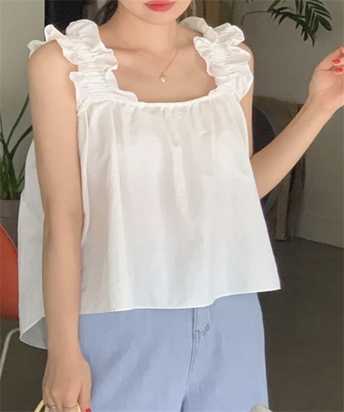 GOLDS♡肩紐ビジュー付き♡サテン×シフォン♡ラッフルフリルキャミトップス♡白 チコ♡ サテン肩紐キャミの通販 by love.｜ラクマ