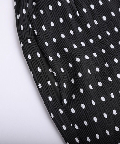 La-gemme（ラジェム）の「ドット柄プリーツパンツ（その他パンツ・レディース・ブラック/ベージュ・フリー）」の6枚目の写真