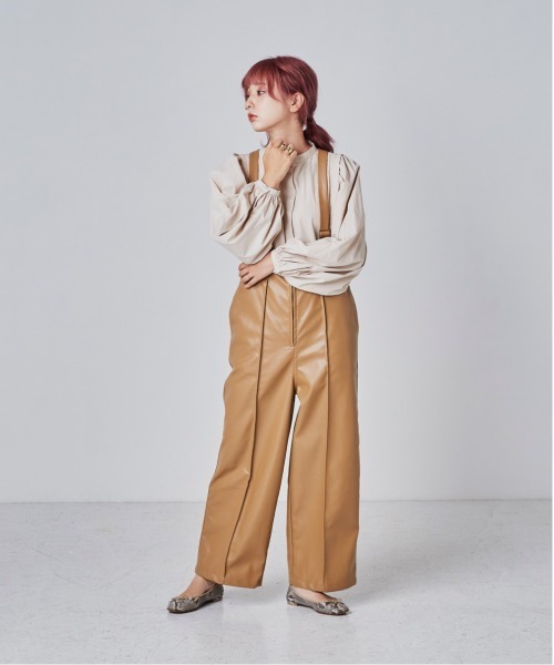 RUBY AND YOU（ルビーアンドユー）の「センタープリーツサロペット（サロペット/オーバーオール・レディース・ベージュ・FREE）」の7枚目の写真