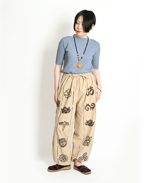 MARAI（マーライ）の「エスニックプリント柄 ウエストゴム コットンサルエルパンツ バルーンパンツ（その他パンツ・レディース・ブラック/レッド/カーキ/ライトブラウン・FREE）」の6枚目の写真
