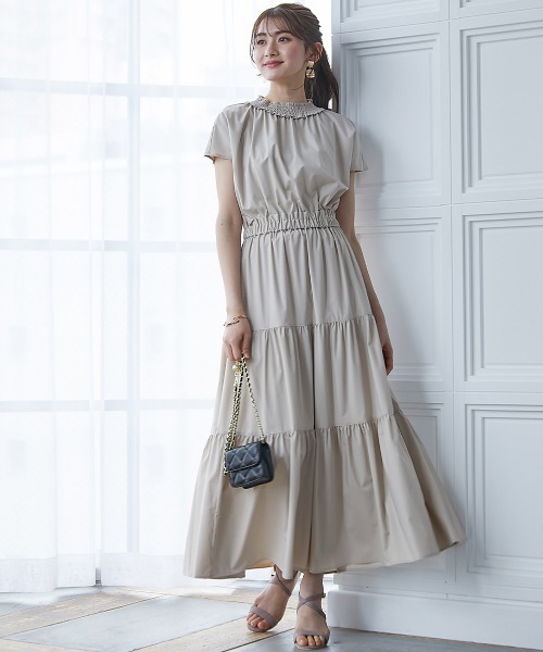 slattgir（スラットジール）の「高身長　ティアードフレアワンピース（トールサイズ）fifiean（ワンピース・レディース・ベージュ/カーキ・LL/L/M）」の3枚目の写真