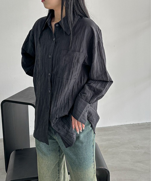 feepur（フェピュール）の「シワマットサテンオーバーシャツ（シャツ/ブラウス・レディース・ブラック/アイボリー・MEDIUM）」の7枚目の写真