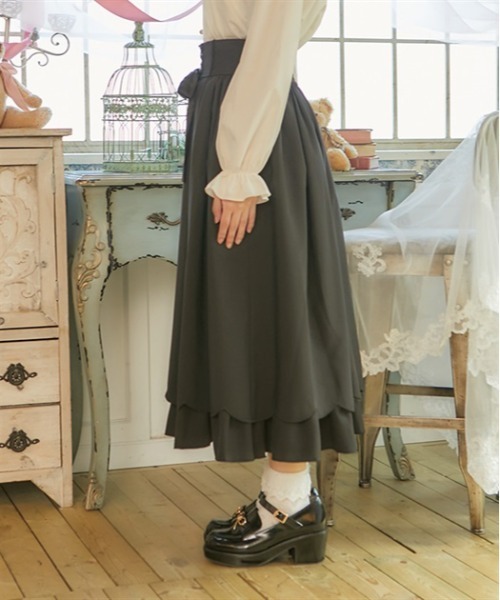 axes femme POETIQUE（アクシーズファムポエティック）の「裾スカラップスカート（スカート・レディース・ブラウン/グリーン/ブラック・MEDIUM）」の5枚目の写真