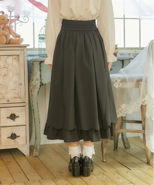 axes femme POETIQUE（アクシーズファムポエティック）の「裾スカラップスカート（スカート・レディース・ブラウン/グリーン/ブラック・MEDIUM）」の6枚目の写真