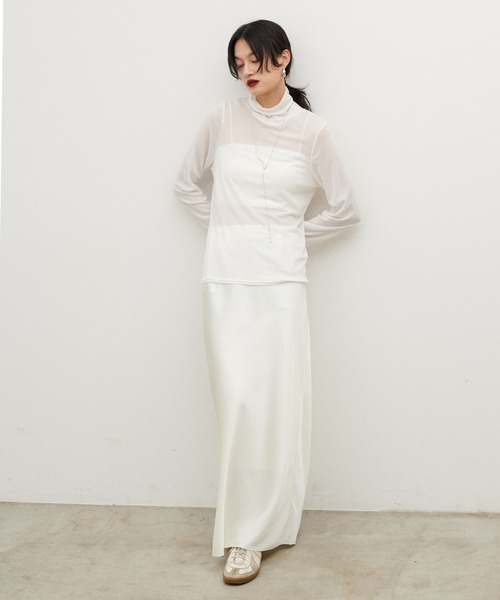 LARUTA(ラルータ)の「【LARUTA】サテンナロースカート(スカート・レディース・ベージュ/ネイビー/アイボリー・SMALL/LARGE/MEDIUM)」の9枚目の写真