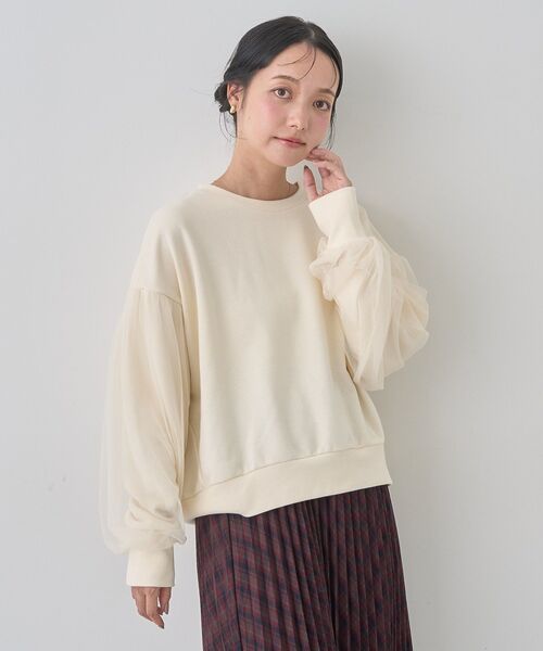 earth music&ecology(アースミュージックアンドエコロジー)の「チュールスリーブスウェット(スウェット・レディース・ブルー/ブラック/アイボリー/ピンク・FREE)」の8枚目の写真