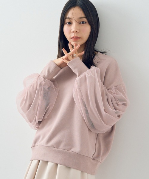 earth music&ecology(アースミュージックアンドエコロジー)の「チュールスリーブスウェット(スウェット・レディース・ブルー/ブラック/アイボリー/ピンク・FREE)」の4枚目の写真