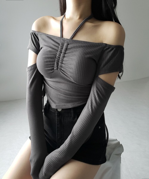 me+em select(ミームセレクト)の「※※【 2color 】3ストラップシャーリングリボンオフショルリブトップス / 3-strap shirring ribbon off shoulder rib tops(Tシャツ/カットソー・レディース・ブラック/チャコール・FREE)」の2枚目の写真