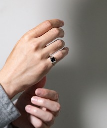 vv（ヴィヴィ）の「vv.jewelry /スクエアオニキスリング silver925　13.5号（リング）」