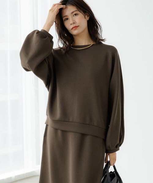 Elura（エルーラ）の「大人リュクスボートネックプルオーバー/133672（スウェット・レディース・ブラック/ブラウン系その他2/ブラック系その他/ベージュ/ダークブラウン・LARGE/MEDIUM）」の4枚目の写真