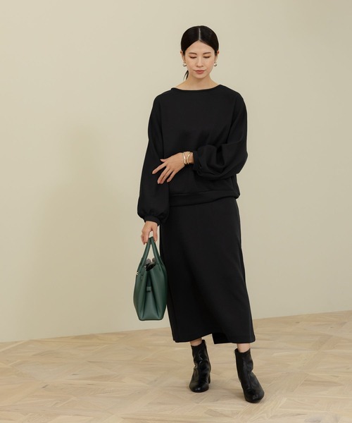 Elura（エルーラ）の「大人リュクスボートネックプルオーバー/133672（スウェット・レディース・ブラック/ブラウン系その他2/ブラック系その他/ベージュ/ダークブラウン・LARGE/MEDIUM）」の6枚目の写真