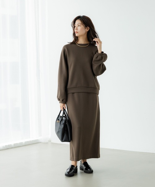 Elura（エルーラ）の「大人リュクスボートネックプルオーバー/133672（スウェット・レディース・ブラック/ブラウン系その他2/ブラック系その他/ベージュ/ダークブラウン・LARGE/MEDIUM）」の16枚目の写真