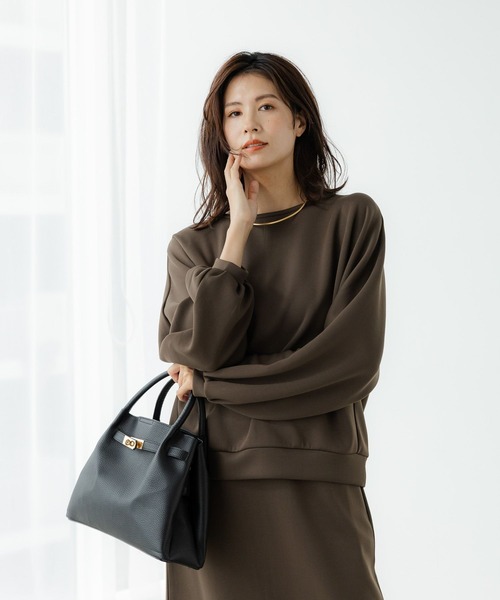 Elura（エルーラ）の「大人リュクスボートネックプルオーバー/133672（スウェット・レディース・ブラック/ブラウン系その他2/ブラック系その他/ベージュ/ダークブラウン・LARGE/MEDIUM）」の19枚目の写真