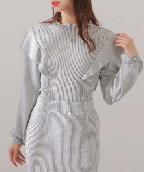 Lace Ladies(レースレディース)の「2点セット バックリボン フリル リブ ニット トップス スカート セットアップ(セットアップ・レディース・ベージュ/グレー/ブラック・FREE/S)」の3枚目の写真