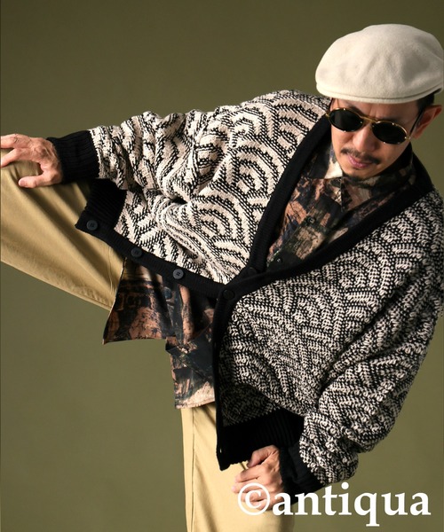 antiqua(アンティカ)の「青海波柄ニットカーディガン(ニット/セーター・レディース・ブラック×ベージュ・ONESIZE)」の3枚目の写真