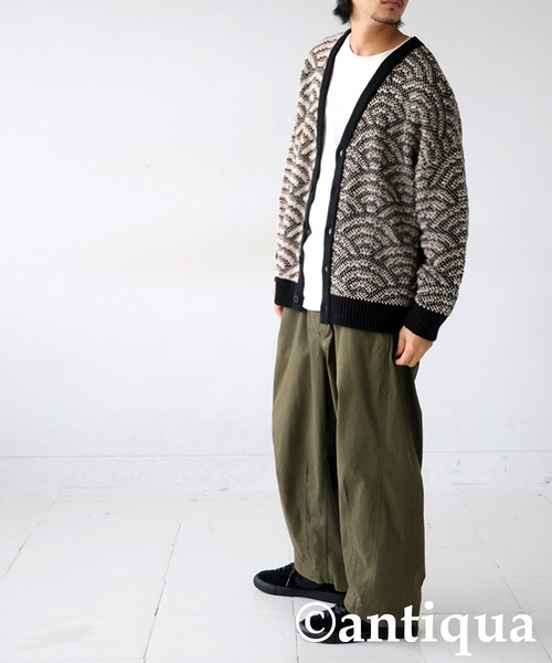 antiqua(アンティカ)の「青海波柄ニットカーディガン(ニット/セーター・レディース・ブラック×ベージュ・ONESIZE)」の10枚目の写真
