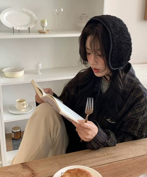 shopnikoniko（ショップニコニコ）の「耳当て ボア イヤーマフ もこもこ 紐付き 耳あて イヤマフ（イヤーマフ・レディース・ブラウン/ホワイト/ブラック・フリー）」の19枚目の写真