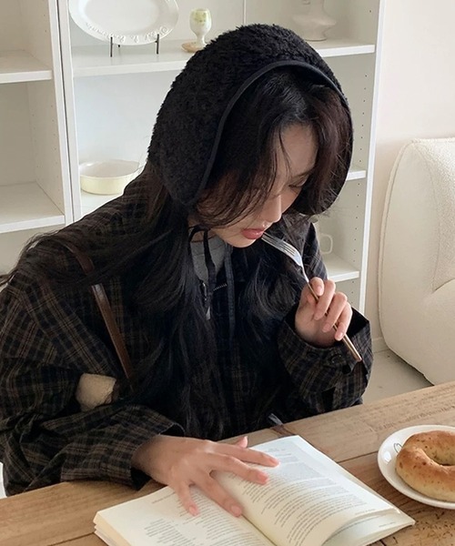 shopnikoniko（ショップニコニコ）の「耳当て ボア イヤーマフ もこもこ 紐付き 耳あて イヤマフ（イヤーマフ・レディース・ブラウン/ホワイト/ブラック・フリー）」の20枚目の写真