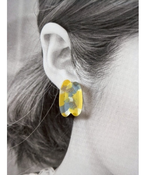 tone（トーン）の「【-HIGORO-】手書きアートピアス〈変形たてまる〉(MA)（ピアス（両耳用）・レディース・ネイビー系/イエロー× ブルー/ピンク系その他/ホワイト×ピンク・FREE）」の9枚目の写真
