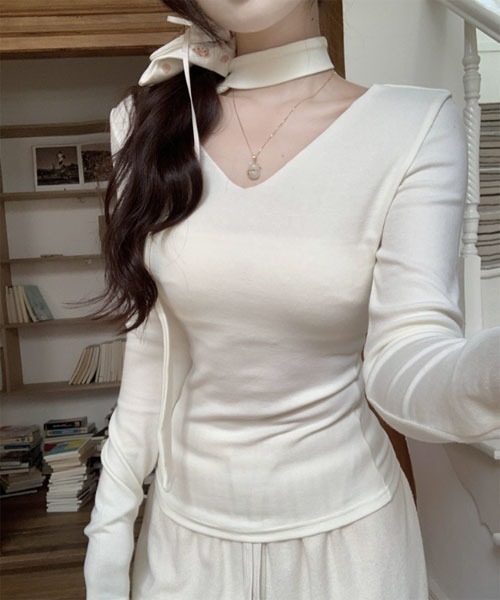 urge：（アージコロン ）の「【URGE：】ボウタイ　Vネック　ロングスリーブ（Tシャツ/カットソー・レディース・オフホワイト/モカ/ピンク・MEDIUM/SMALL/X-LARGE/LARGE）」の2枚目の写真