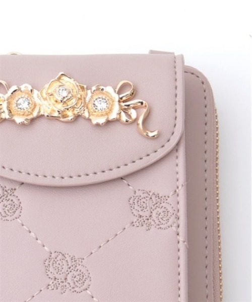 axes femme（アクシーズファム）の「花モチーフキルトポシェット