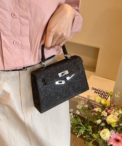 L LABEL（エルラベル）の「ラメフラップショルダーバッグ（ショルダーバッグ・レディース・ブラック/シルバー/グレー/ベージュ・FREE）」の16枚目の写真