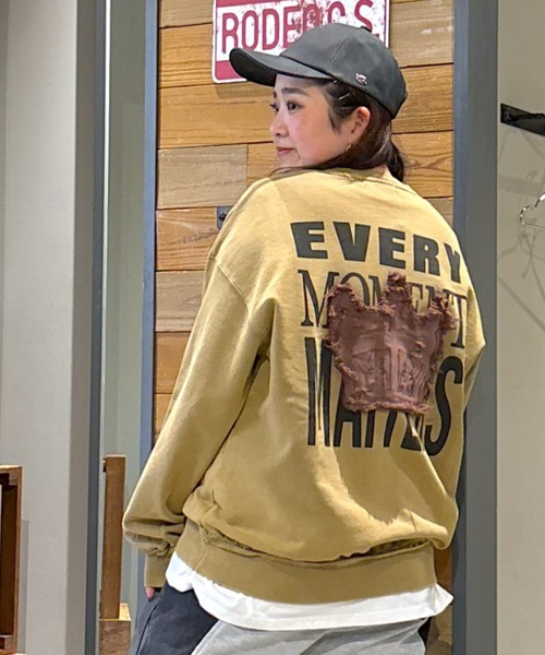 RODEO CROWNS WIDE BOWL(ロデオクラウンズワイドボウル)の「ダメージCROWNアップリケスウェット(スウェット・レディース・ネイビー系1/ブラック/ライトピンク/カーキ・FREE)」の3枚目の写真