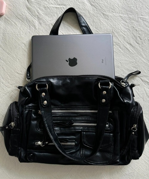 lilful(リルフル)の「【2WAY/自立型】大容量 フロントジップデザイン ダブルファスナー仕切り ハンドバッグ&ショルダーバッグ(ショルダーバッグ・レディース・ブラック・F)」の10枚目の写真